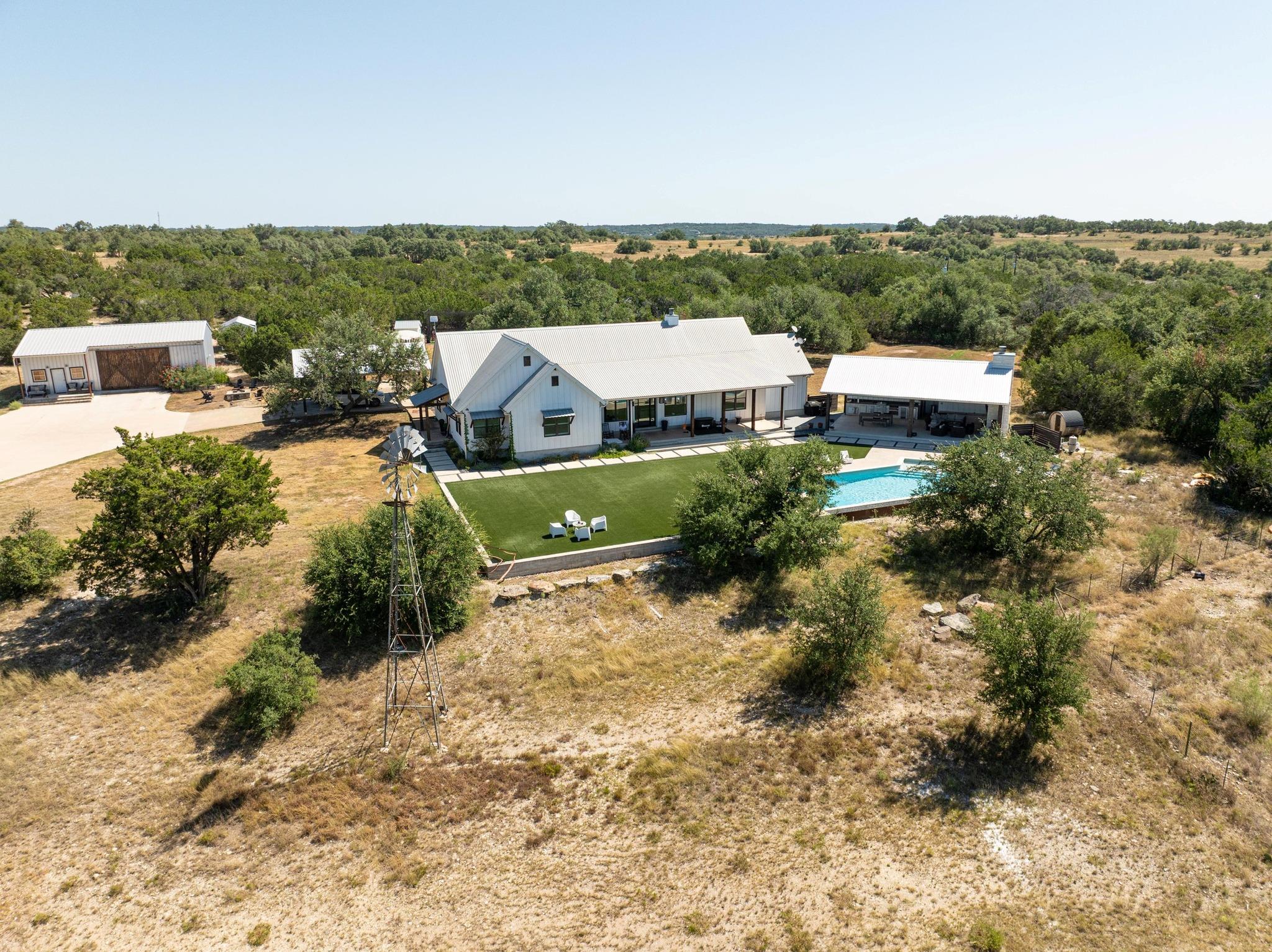 2300 W Fitzhugh Rd, Dripping Springs, TX 78620