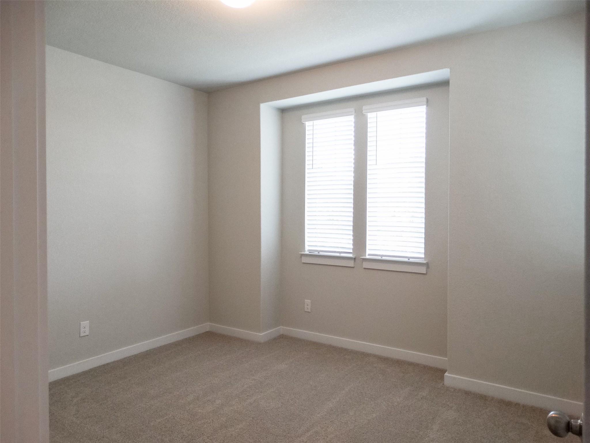 370 Hortus Dr, Kyle, TX 78640