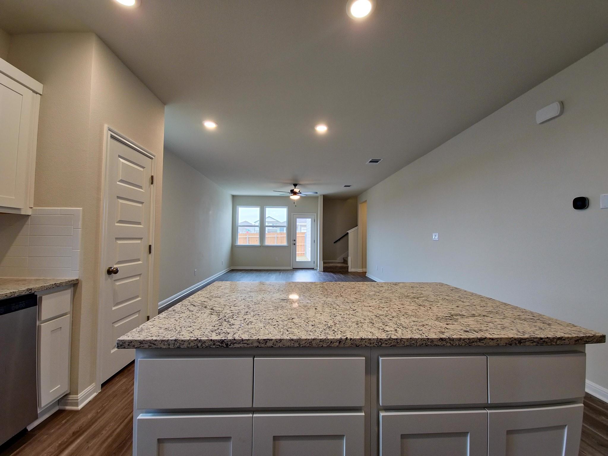 2402 Amara Levi Ln, Round Rock, TX 78665