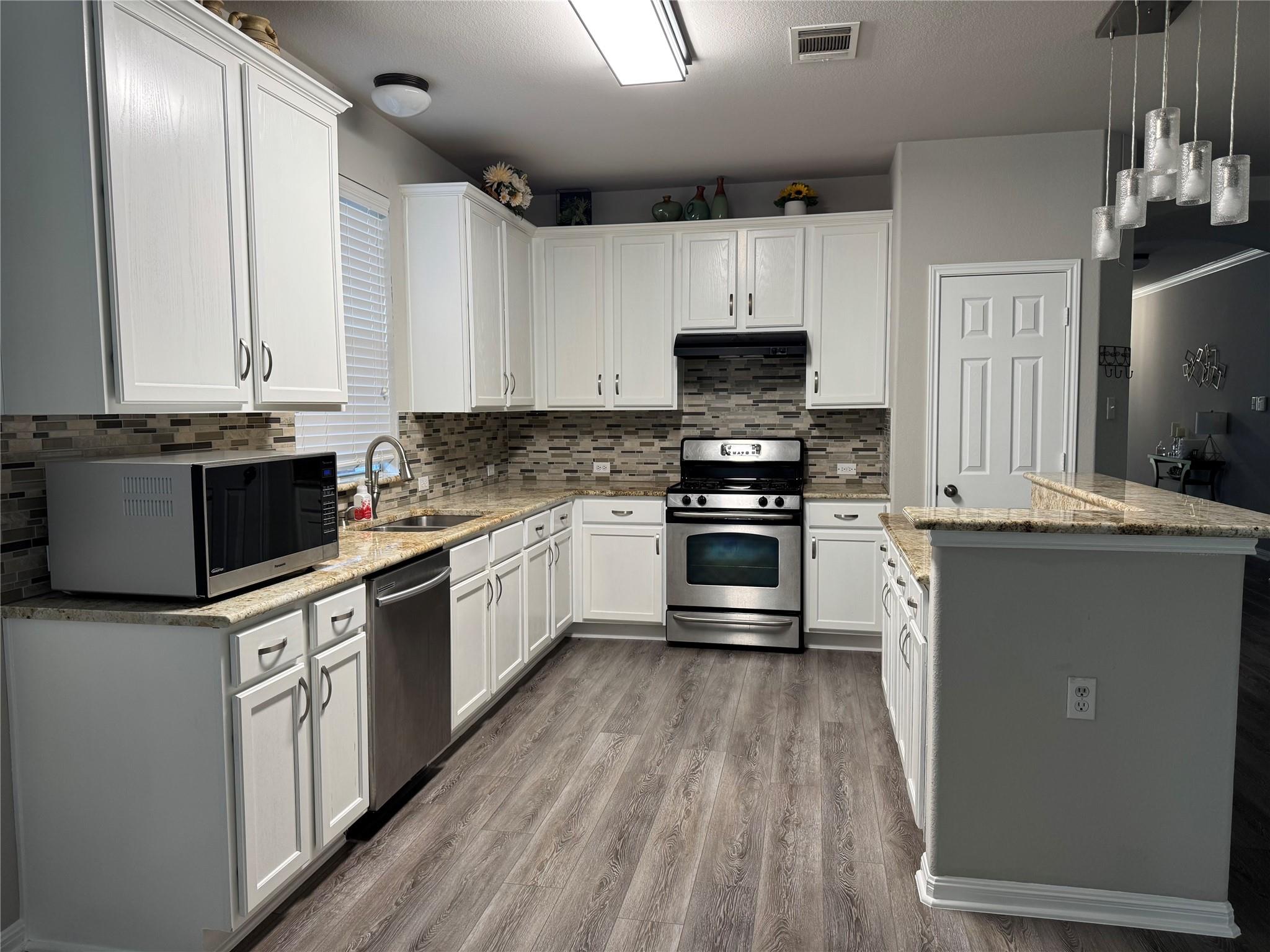 13004 Kenswick Dr, Austin, TX 78753