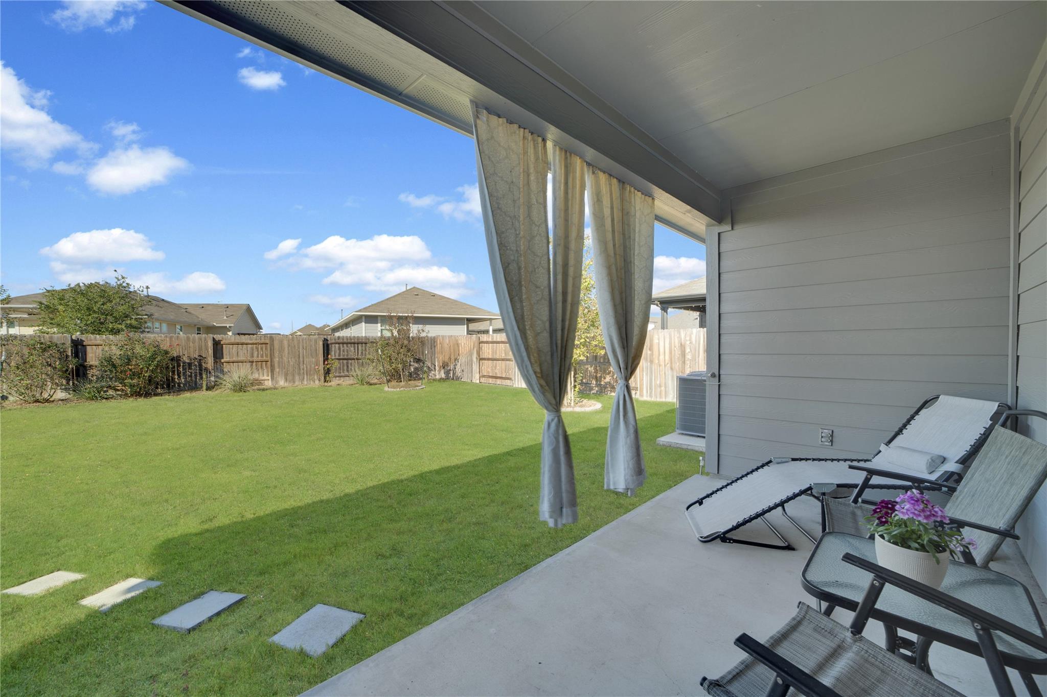 120 Rosa Rd, San Marcos, TX 78666