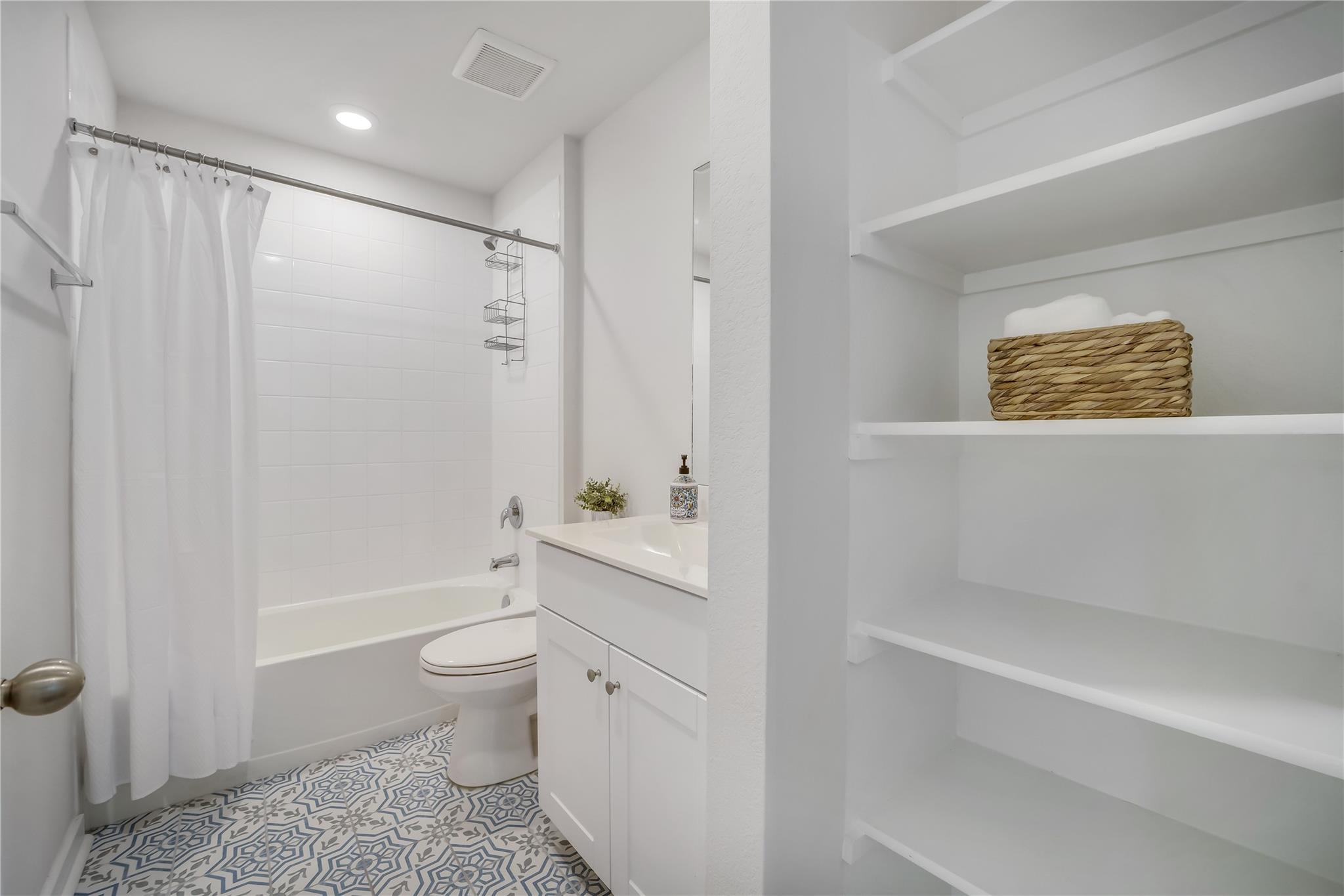 120 Rosa Rd, San Marcos, TX 78666