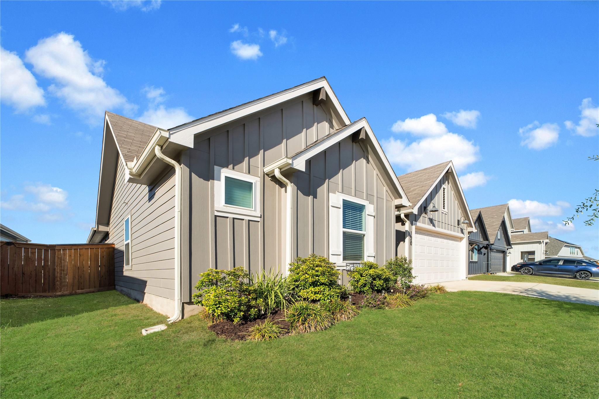 120 Rosa Rd, San Marcos, TX 78666