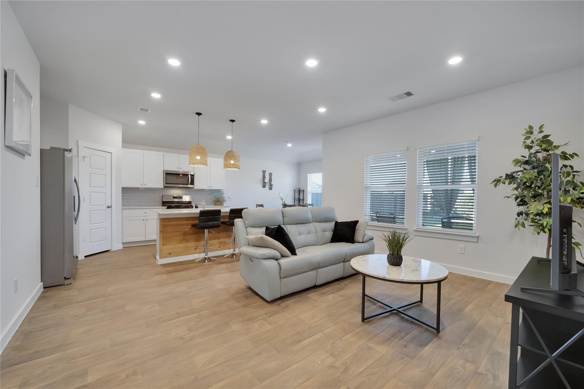 120 Rosa Rd, San Marcos, TX 78666