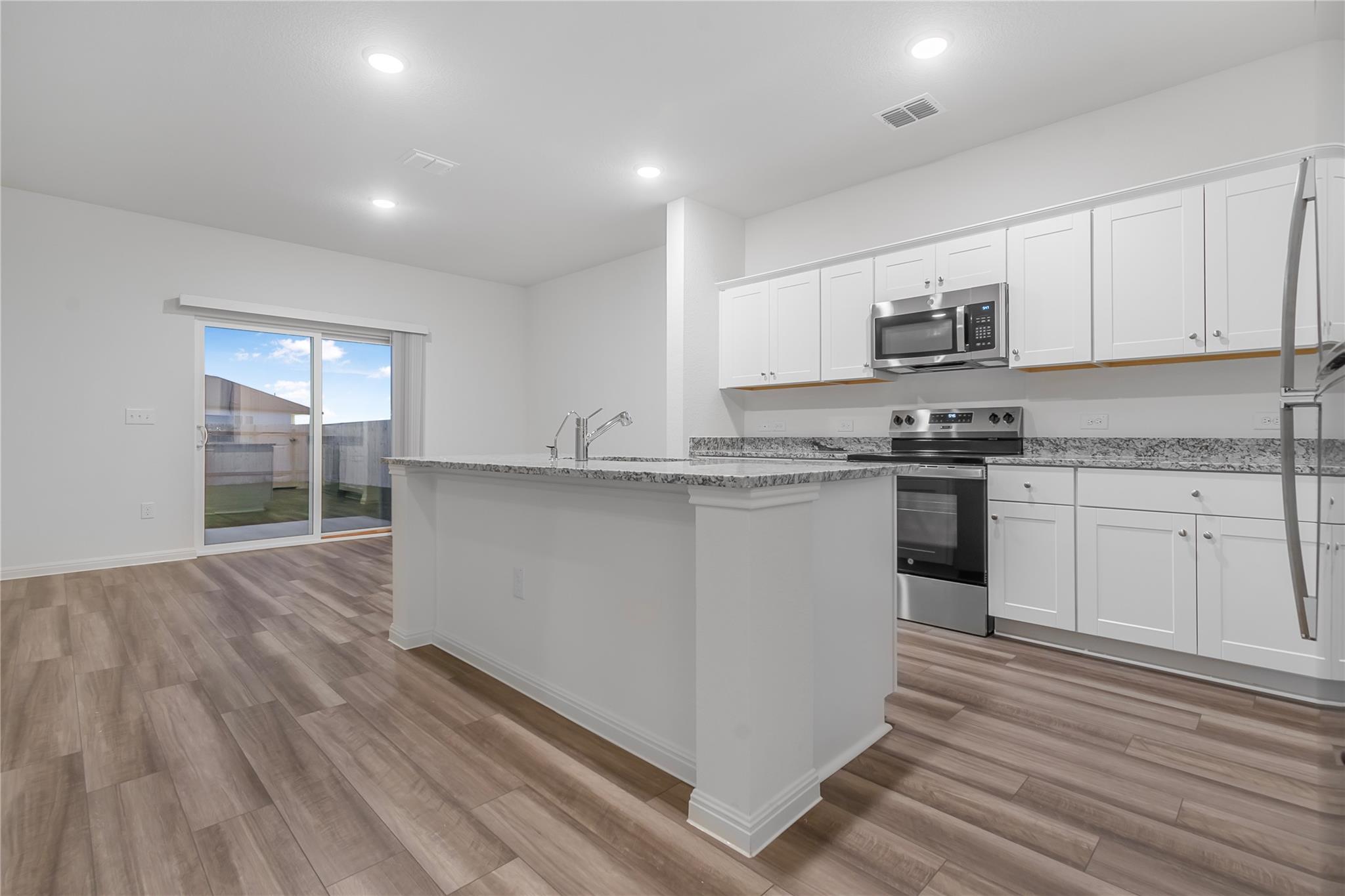 337 Wedemeyer St, Taylor, TX 76574