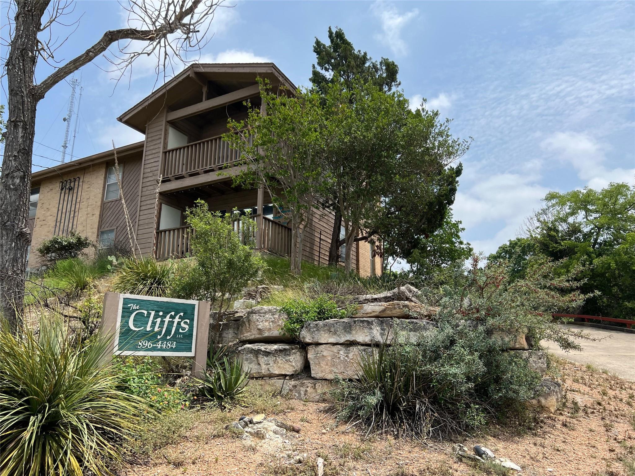 1713 Hiawatha Dr, Kerrville, TX 78028