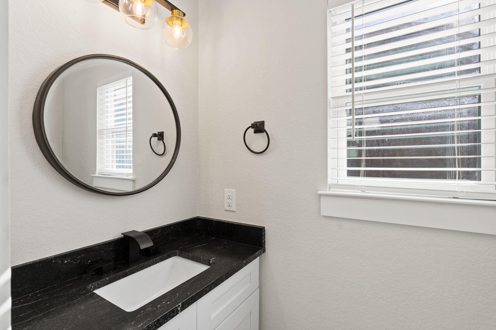 853 Cypress Ln, Cottonwood Shores, TX 78657