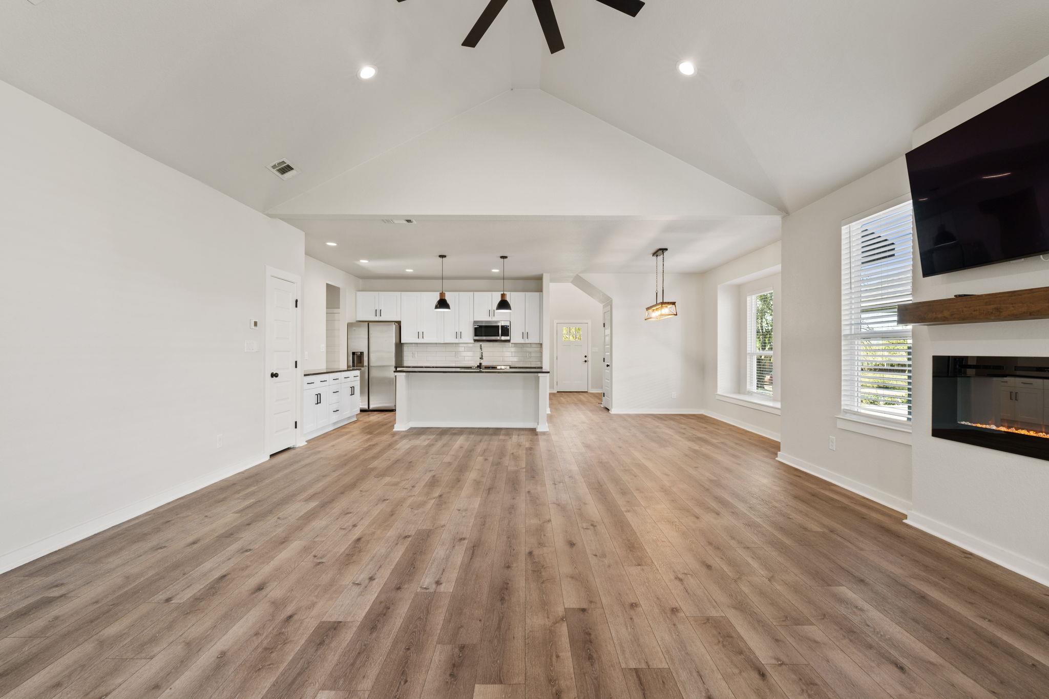 853 Cypress Ln, Cottonwood Shores, TX 78657