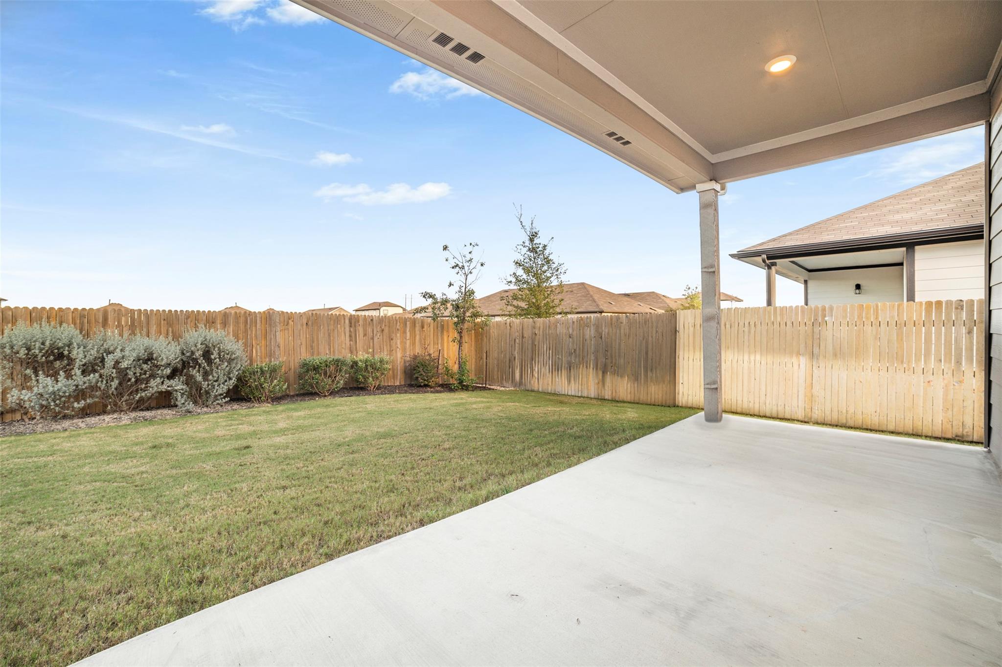 166 Caddo Bnd, Kyle, TX 78640