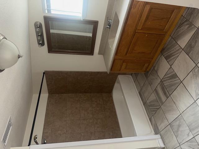 823 Monterrey St, Lockhart, TX 78644