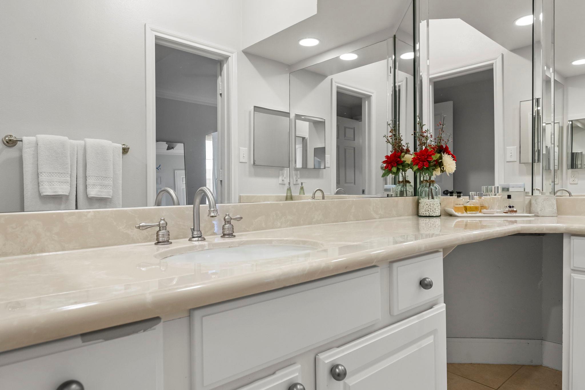 7701 Rialto Blvd # 1426, Austin, TX 78735