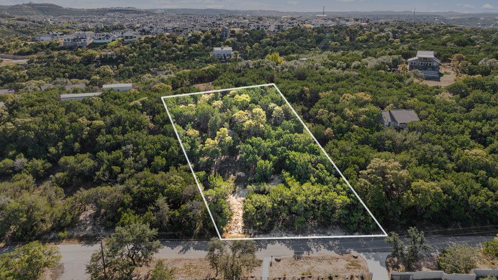 2742 Tradewind Dr, Spicewood, TX 78669