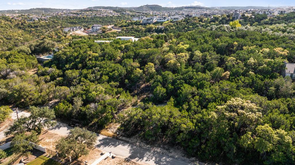 2742 Tradewind Dr, Spicewood, TX 78669