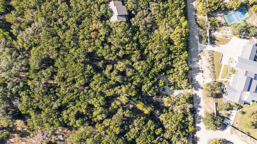 2742 Tradewind Dr, Spicewood, TX 78669