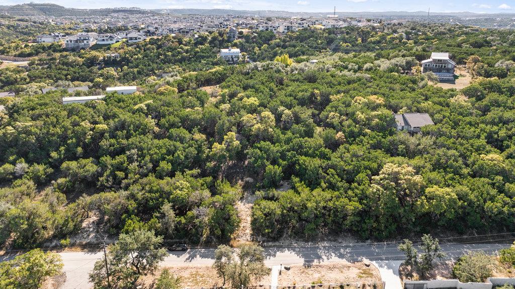 2742 Tradewind Dr, Spicewood, TX 78669