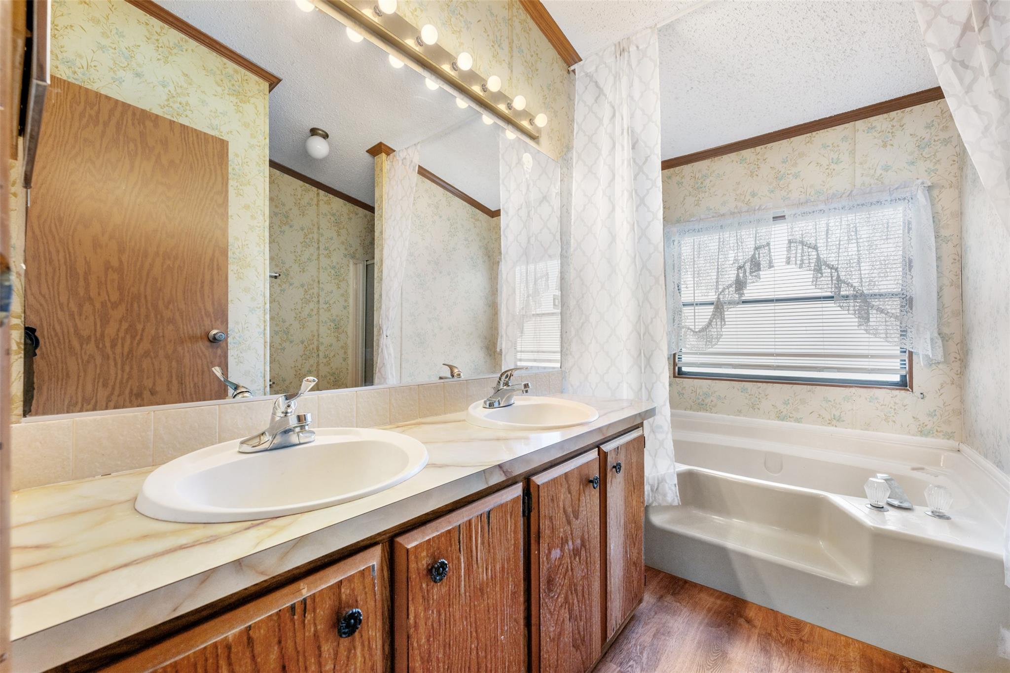 30040 Live Oak Trl, Georgetown, TX 78633