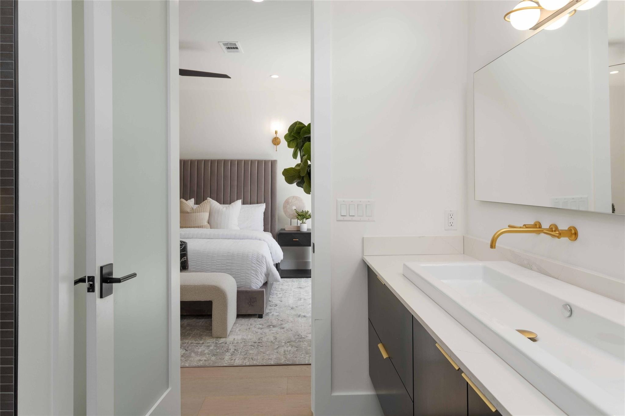 1100 W Mary St, Austin, TX 78704