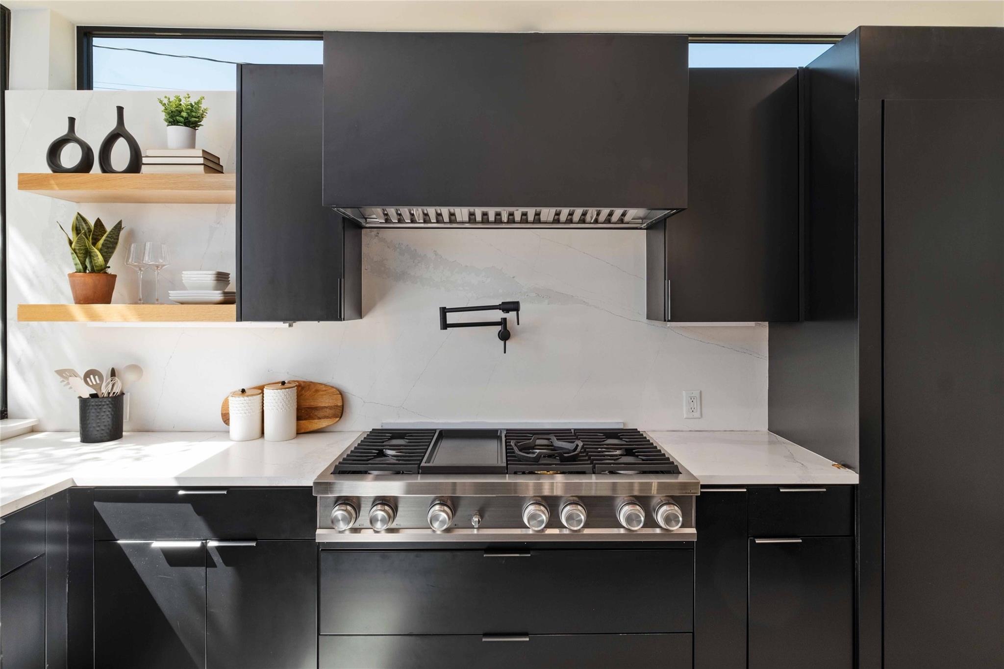 1100 W Mary St, Austin, TX 78704