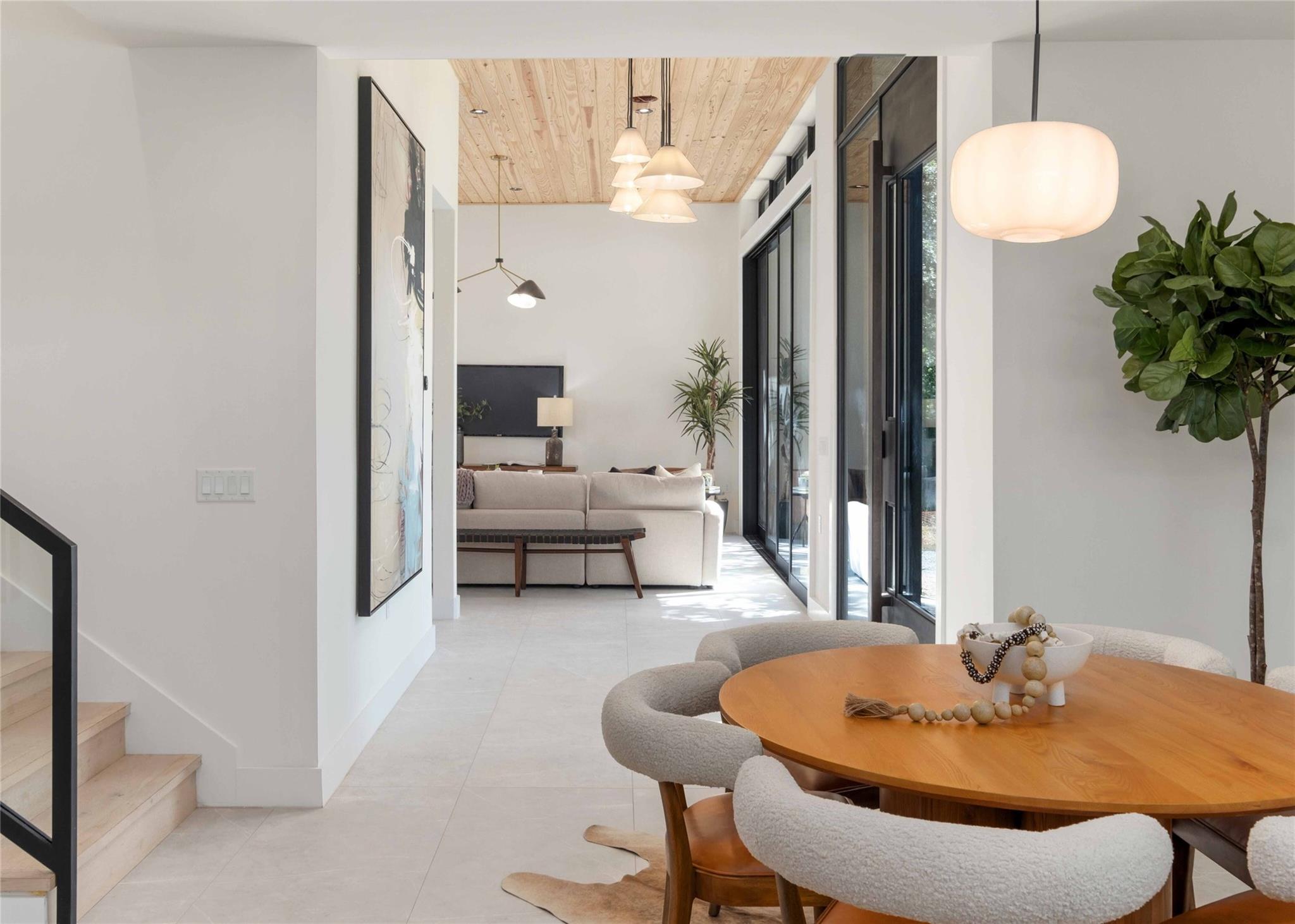 1100 W Mary St, Austin, TX 78704