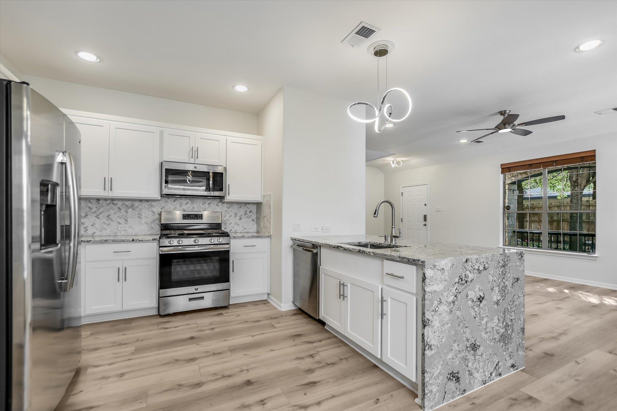 11400 W Parmer Ln # 79, Cedar Park, TX 78613