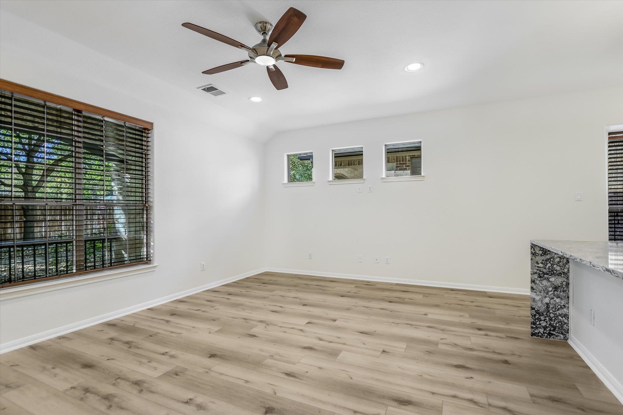 11400 W Parmer Ln # 79, Cedar Park, TX 78613