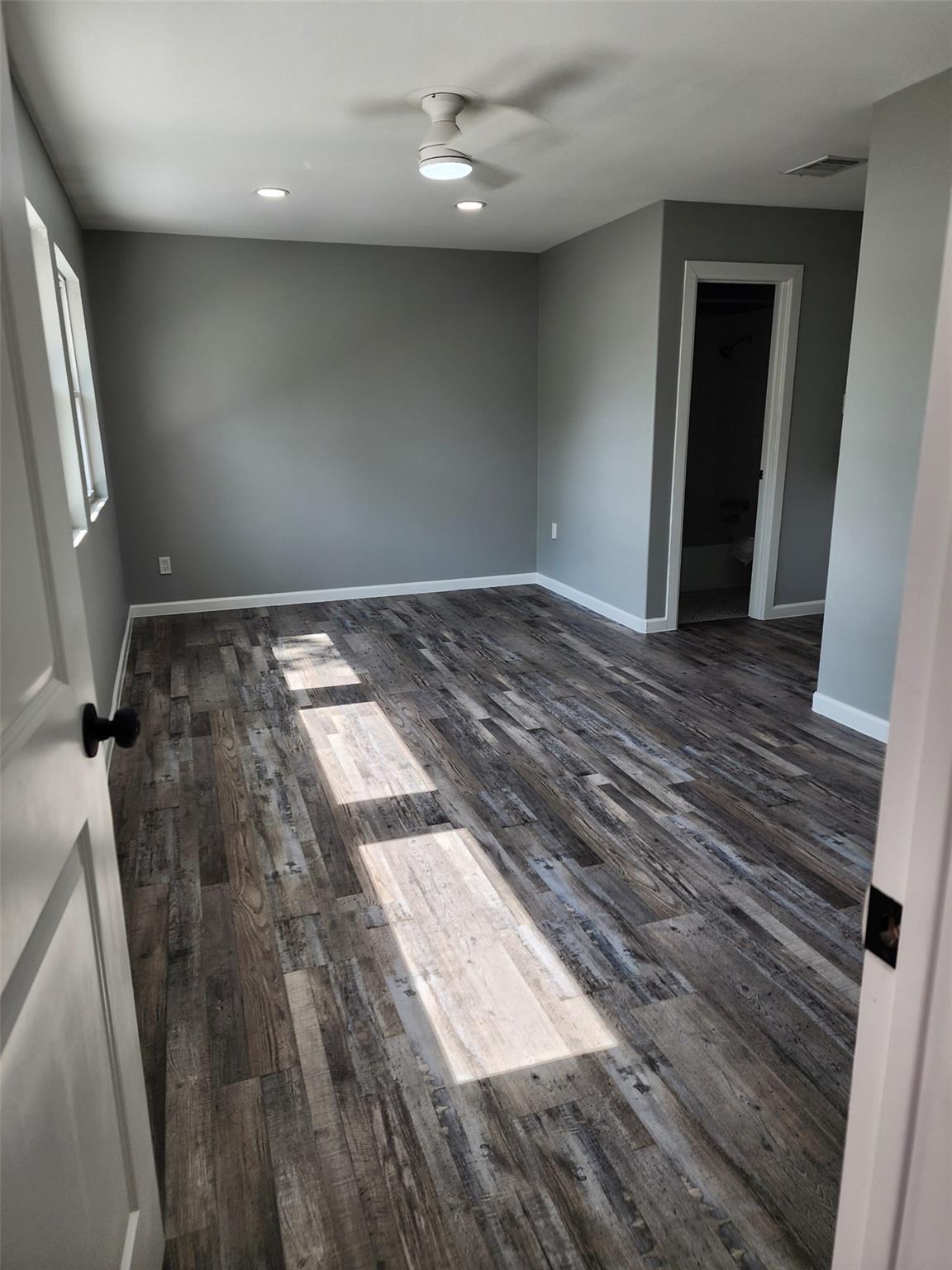 8207 Beaver Brook Ln, Austin, TX 78748