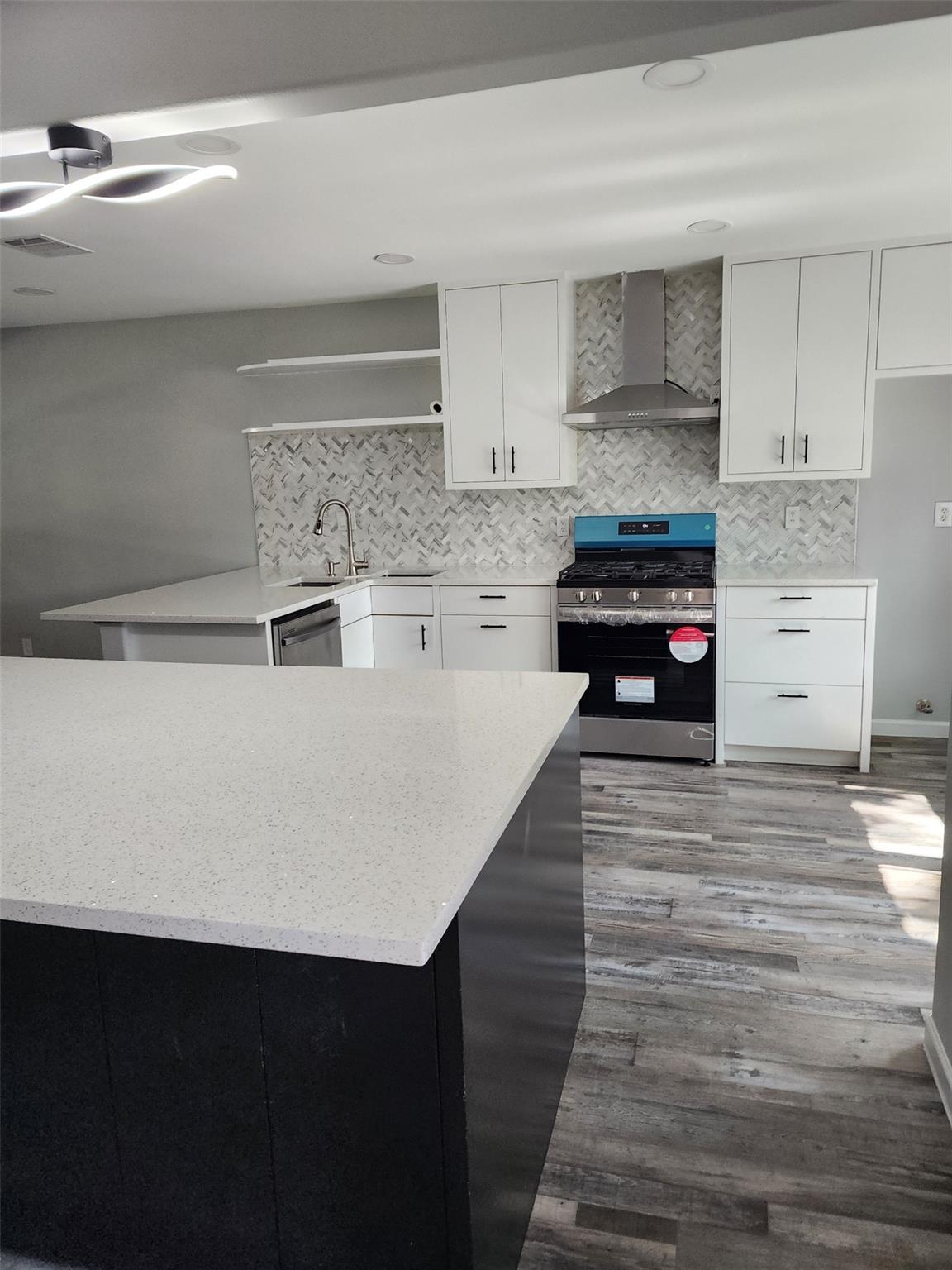 8207 Beaver Brook Ln, Austin, TX 78748