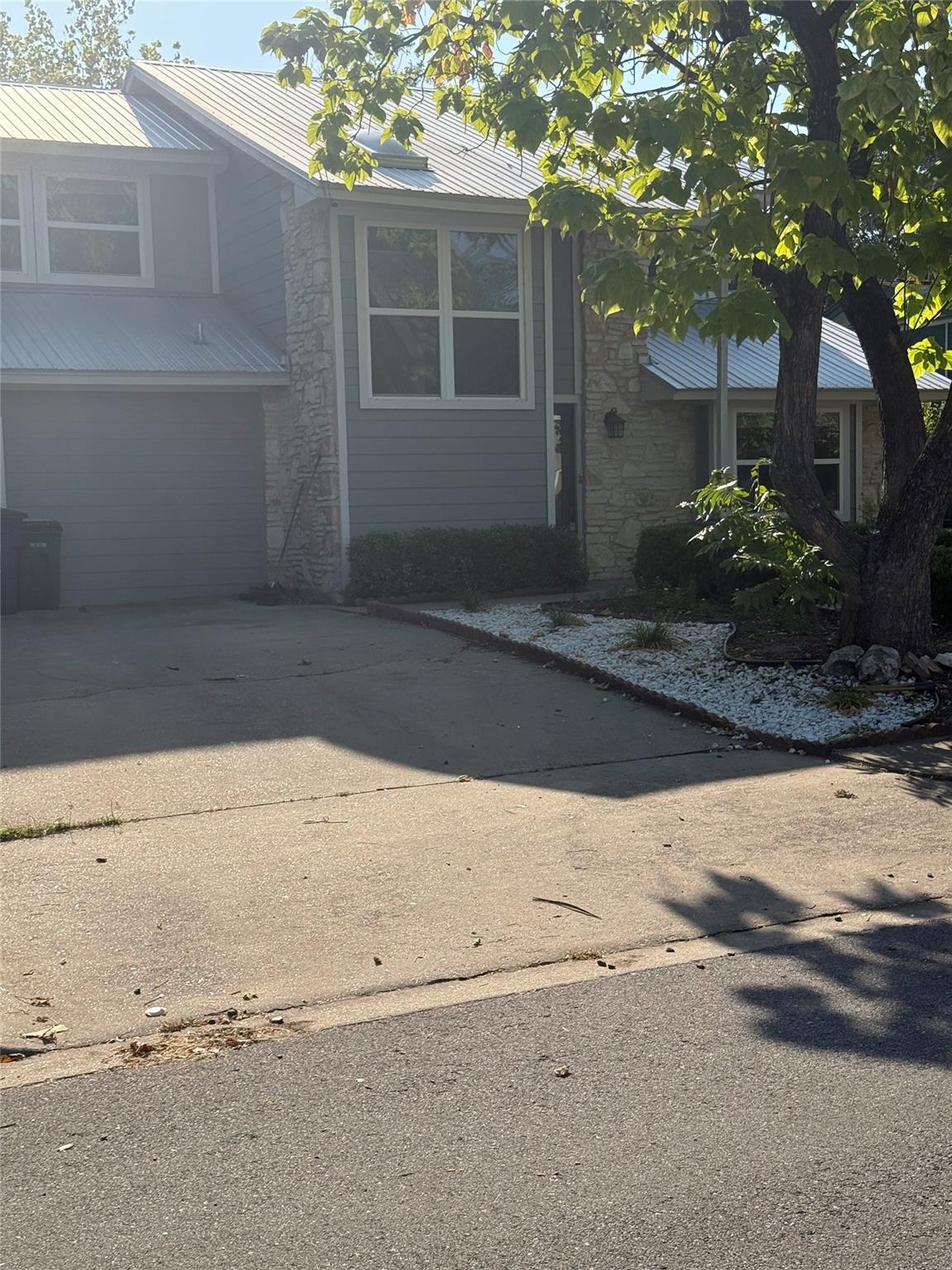 8207 Beaver Brook Ln, Austin, TX 78748