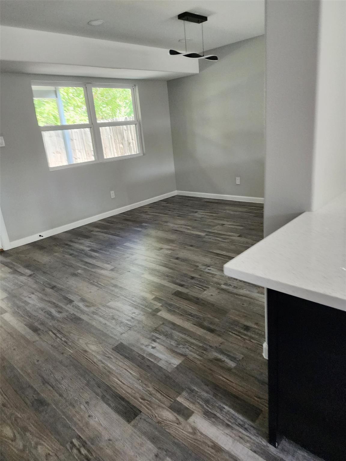 8207 Beaver Brook Ln, Austin, TX 78748