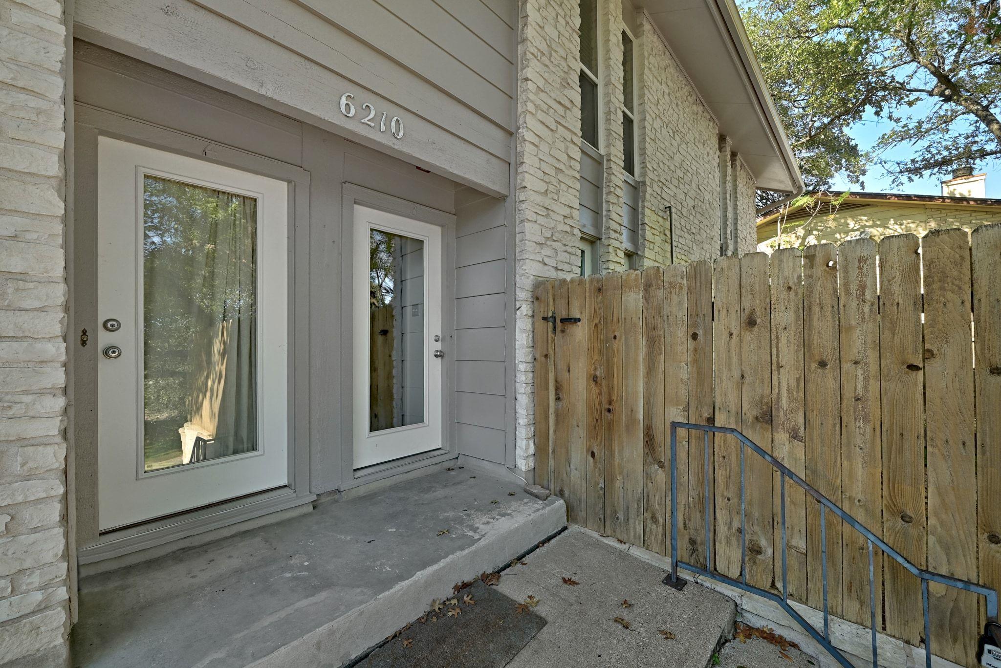 6210 Shadow Valley Dr # B, Austin, TX 78731