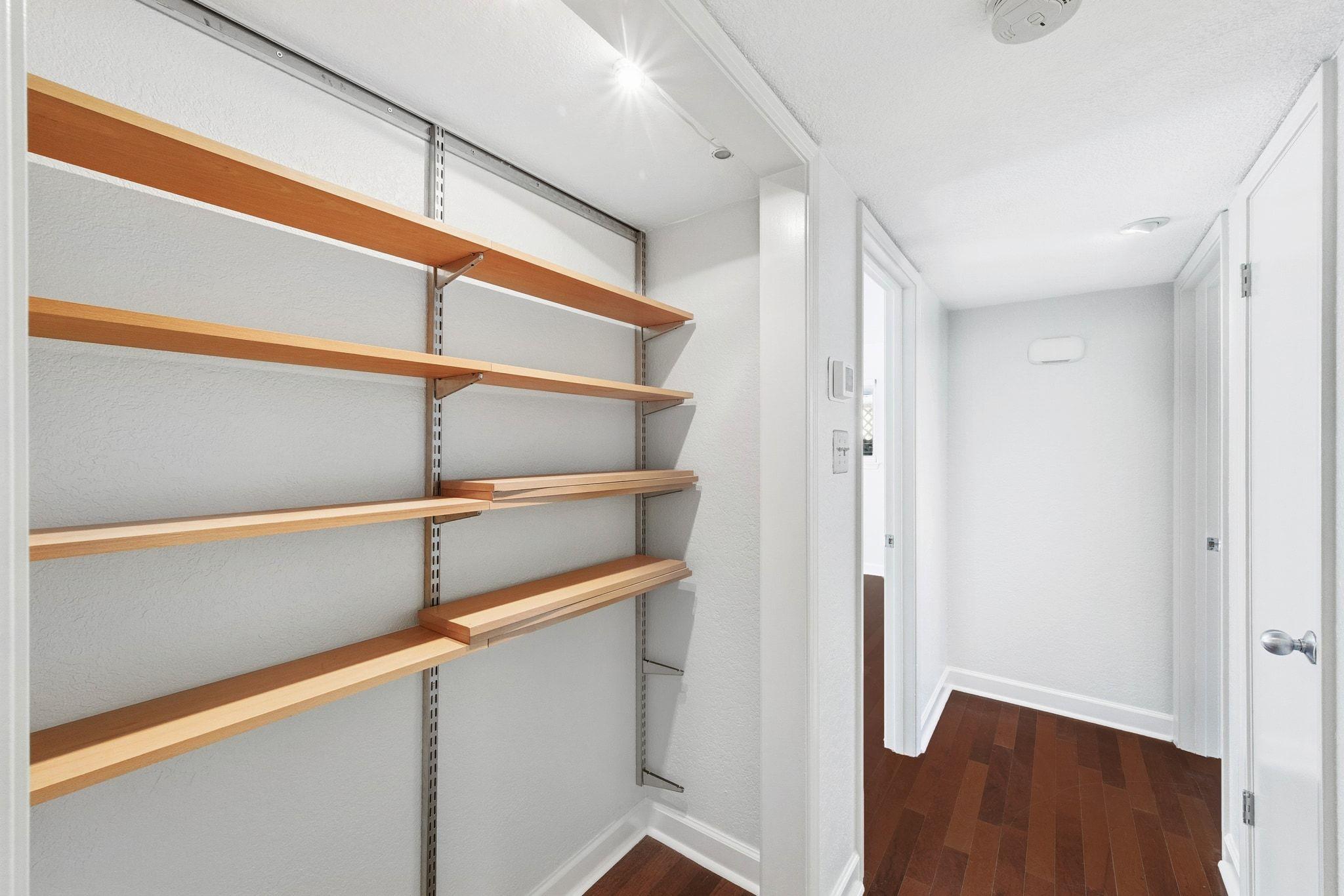 6210 Shadow Valley Dr # B, Austin, TX 78731