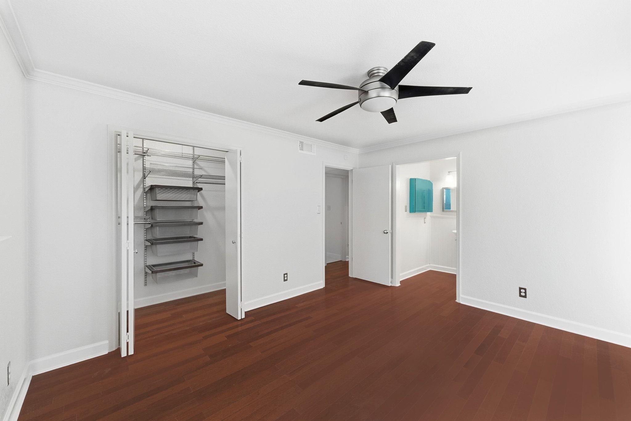 6210 Shadow Valley Dr # B, Austin, TX 78731