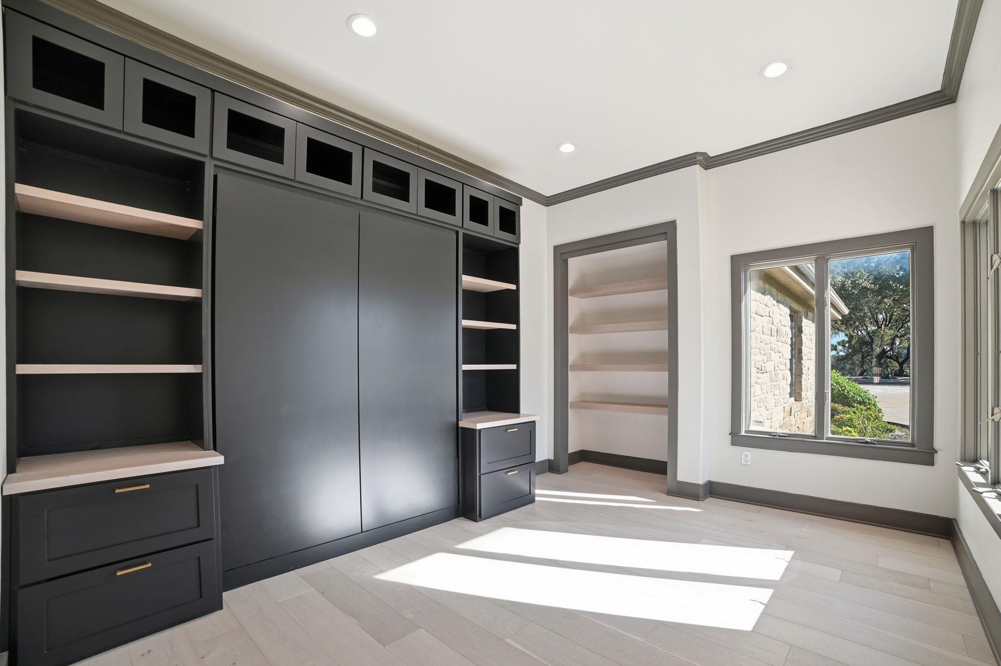 2700 Marina Shores Dr, Spicewood, TX 78669