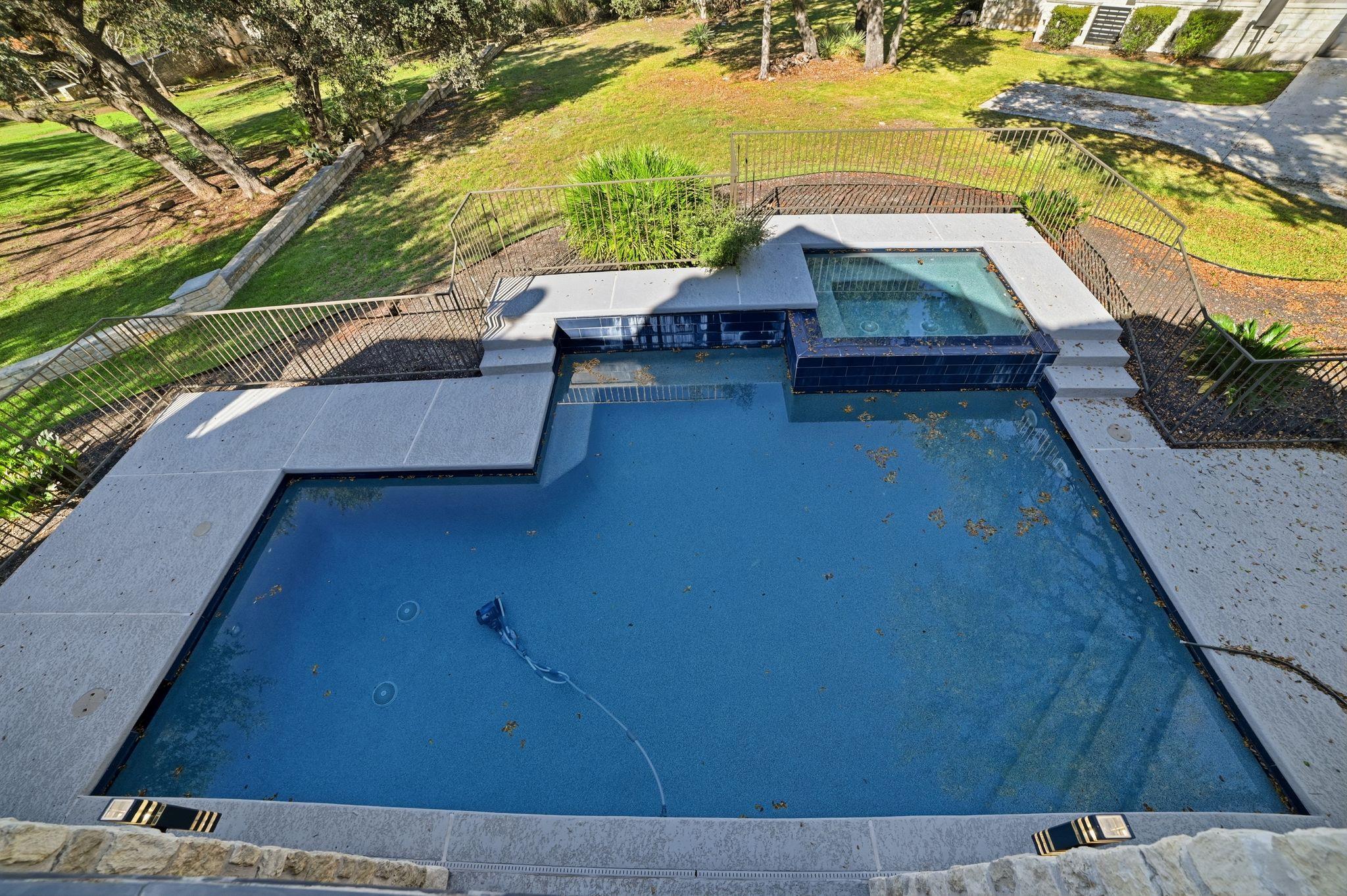 2700 Marina Shores Dr, Spicewood, TX 78669