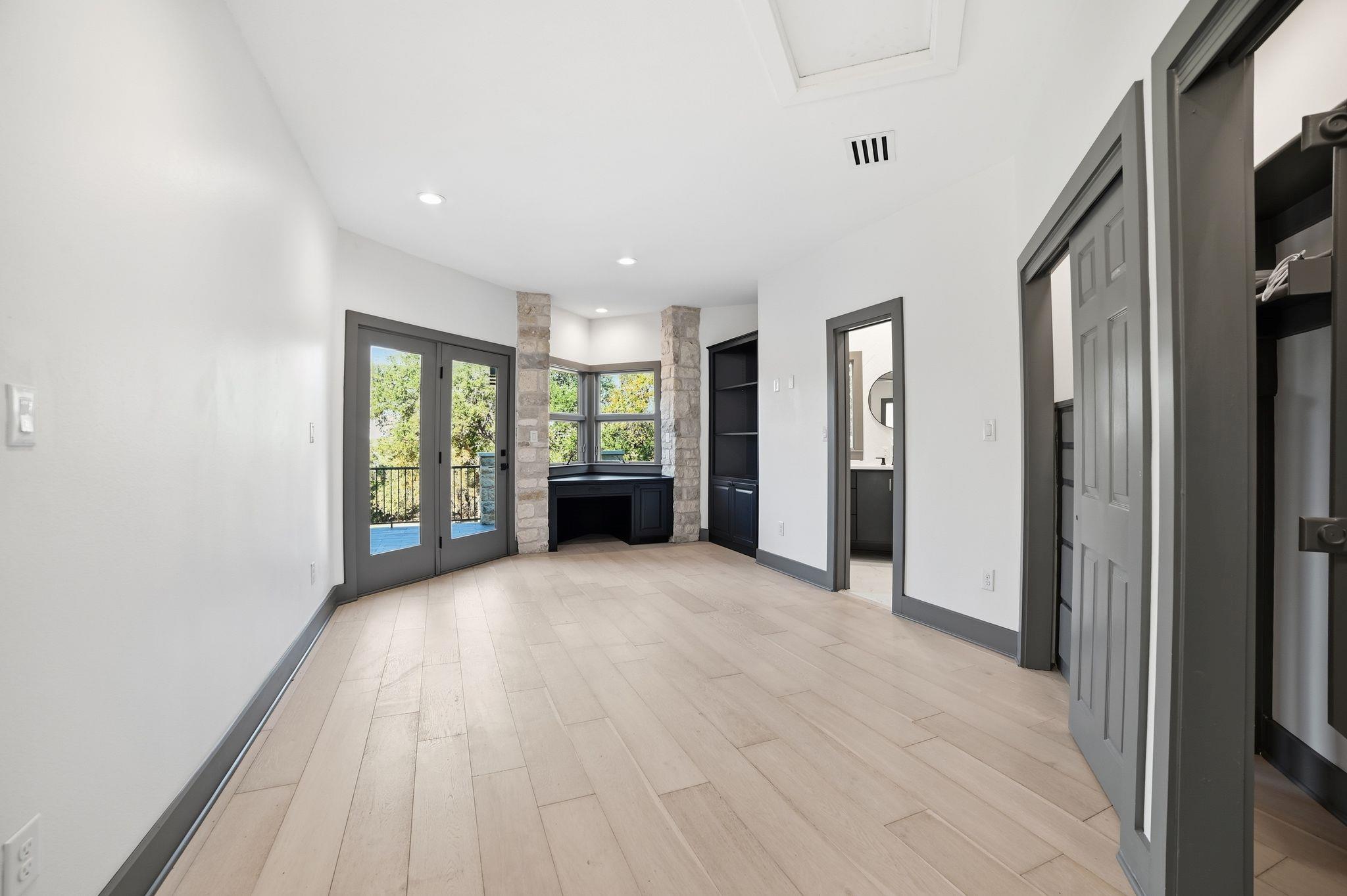 2700 Marina Shores Dr, Spicewood, TX 78669