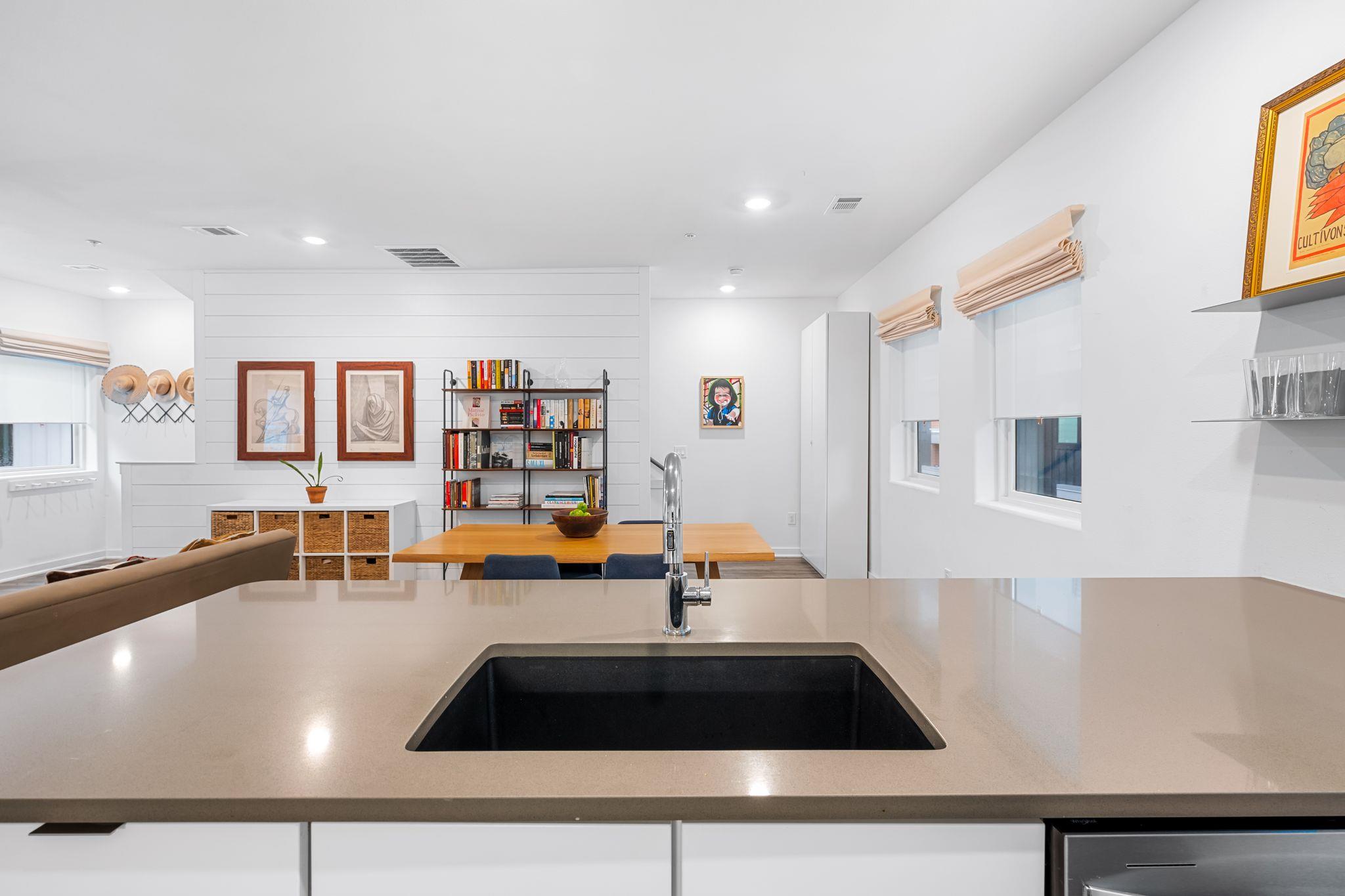 5924 S Congress Ave # 112, Austin, TX 78745