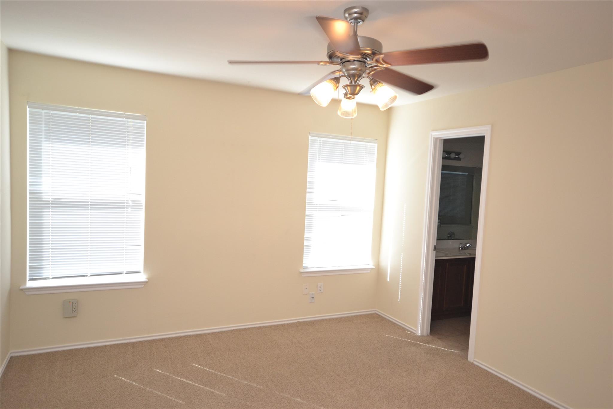 114 Washington Square Dr, Leander, TX 78641