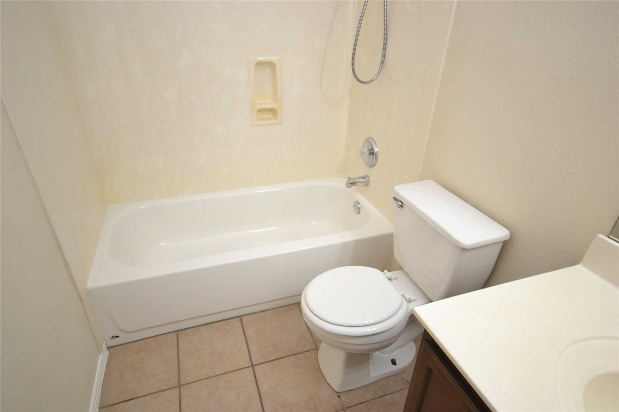 114 Washington Square Dr, Leander, TX 78641