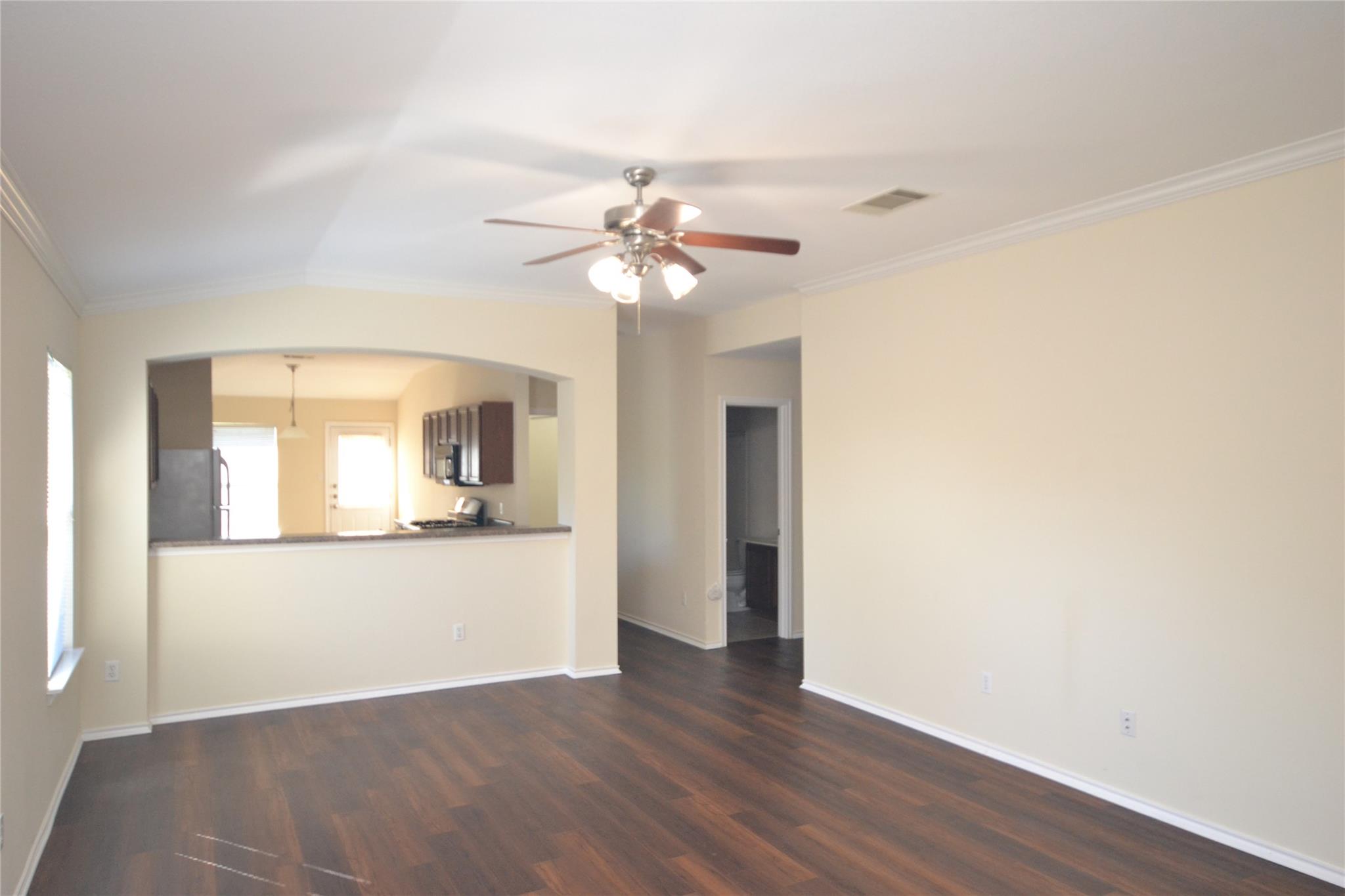 114 Washington Square Dr, Leander, TX 78641