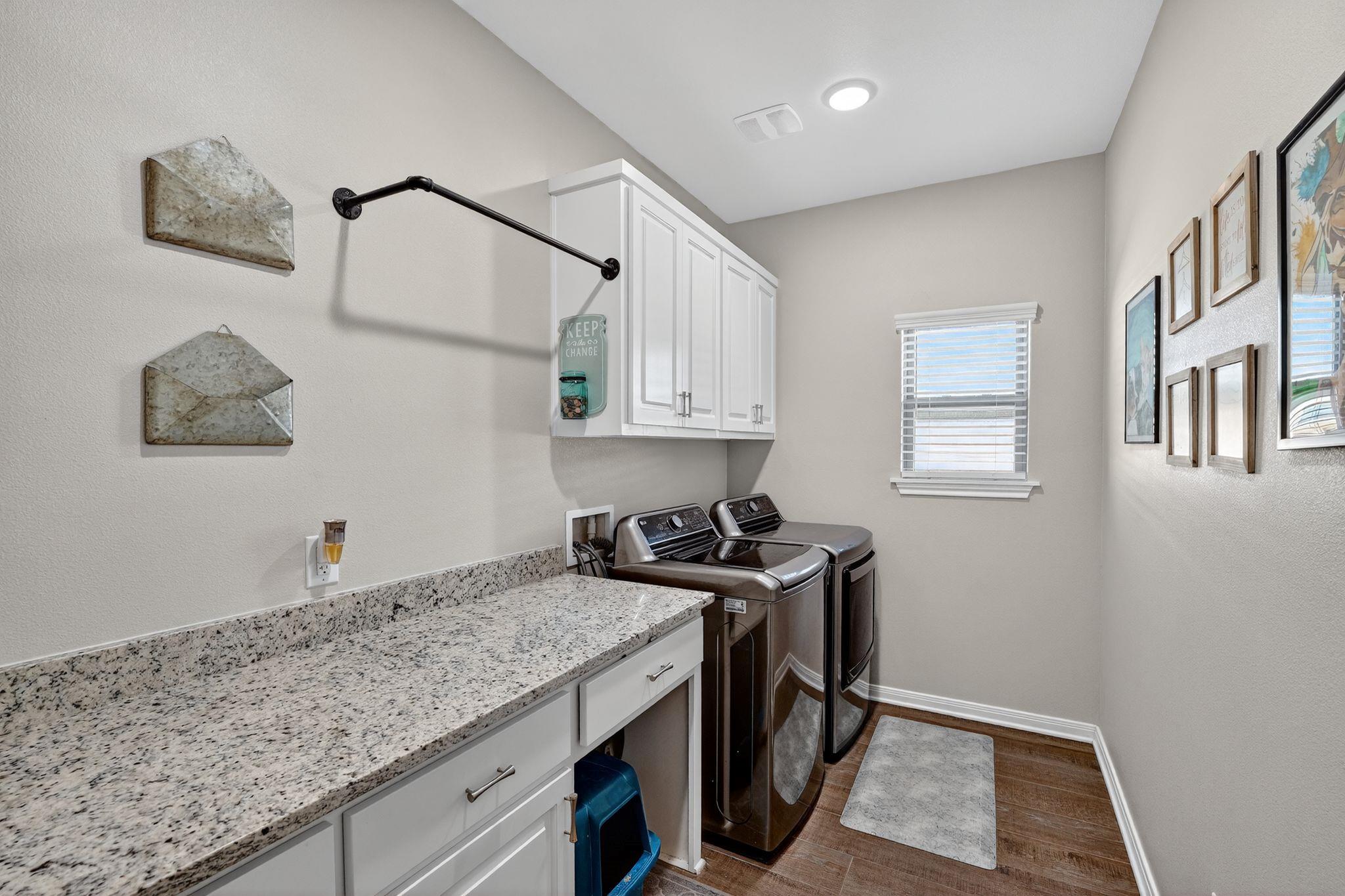 305 Western Sky Trl, Jarrell, TX 76537