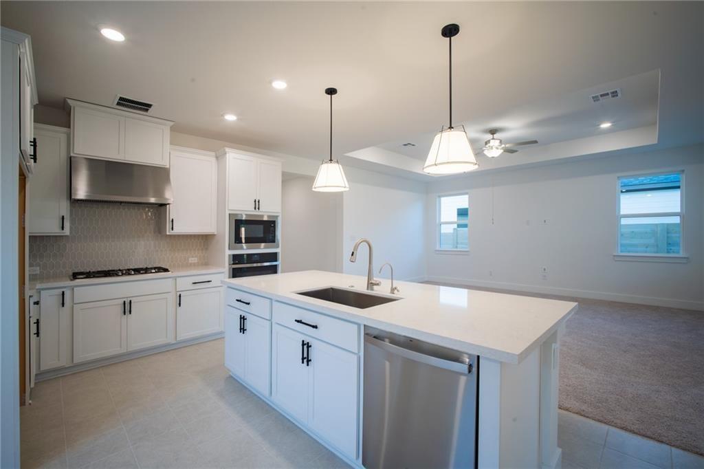 524 Foresail Rd, Leander, TX 78641