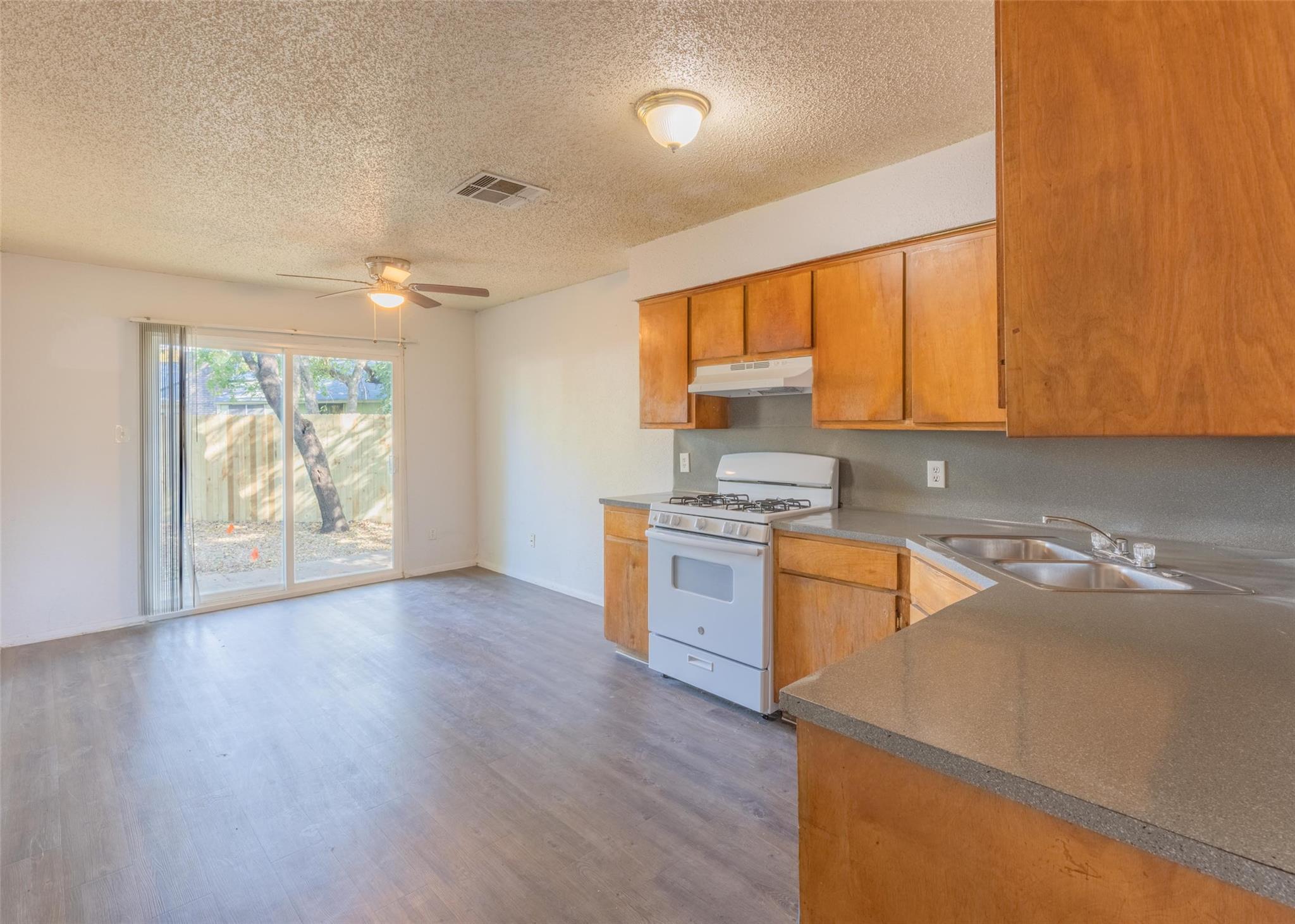 4600 Rocking Chair Rd # B, Austin, TX 78744