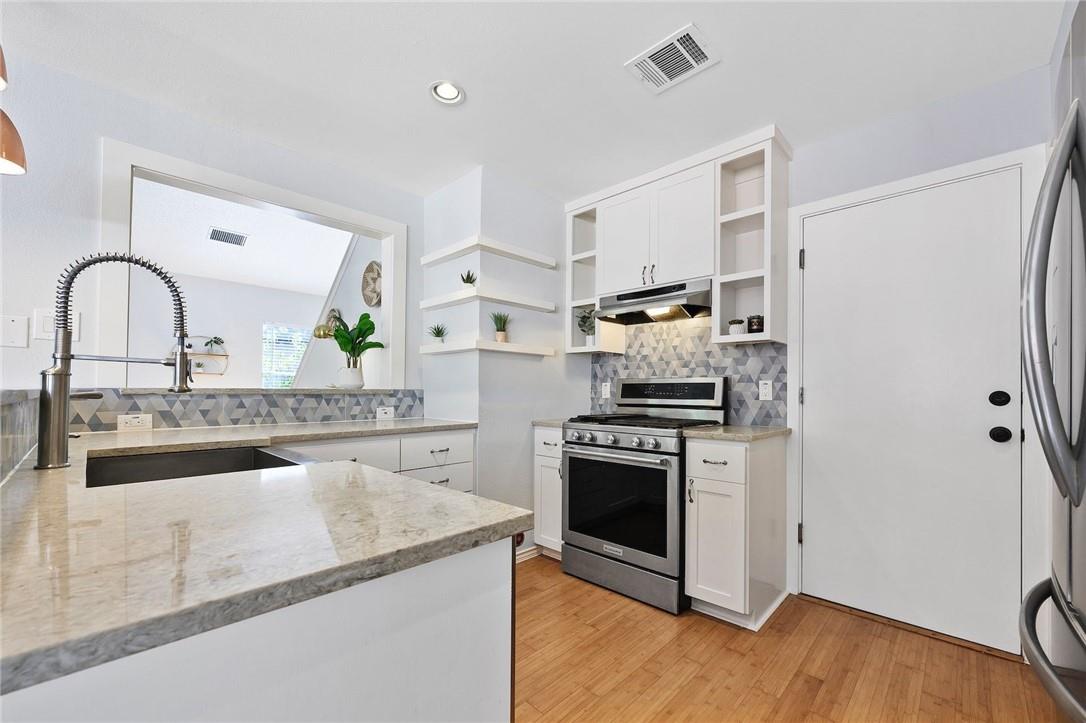 8117 Almondsbury Ln, Austin, TX 78748