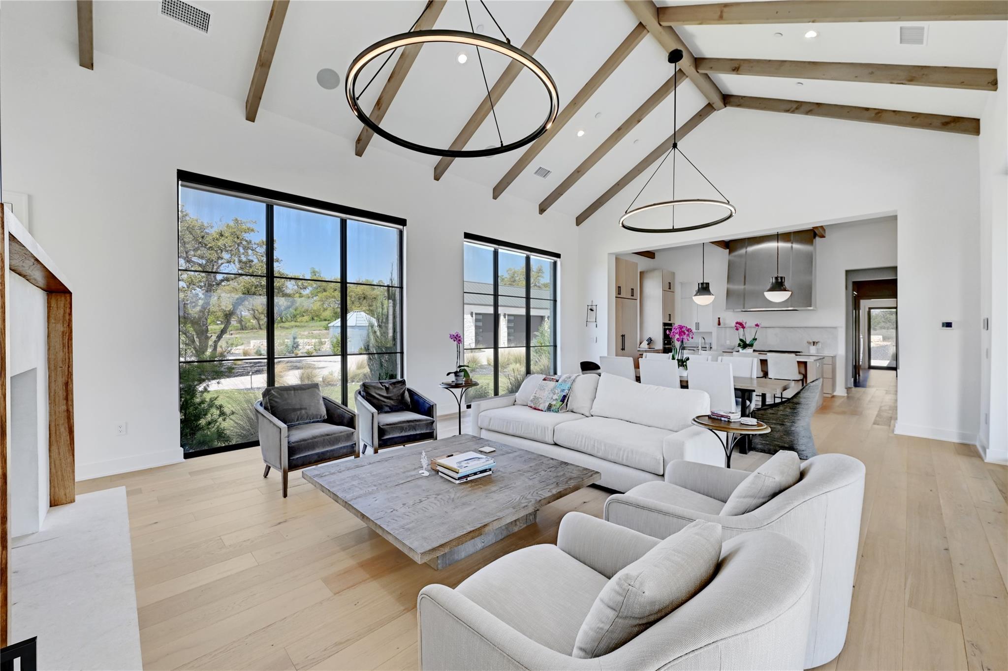 6323 Destiny Hills Dr, Austin, TX 78738