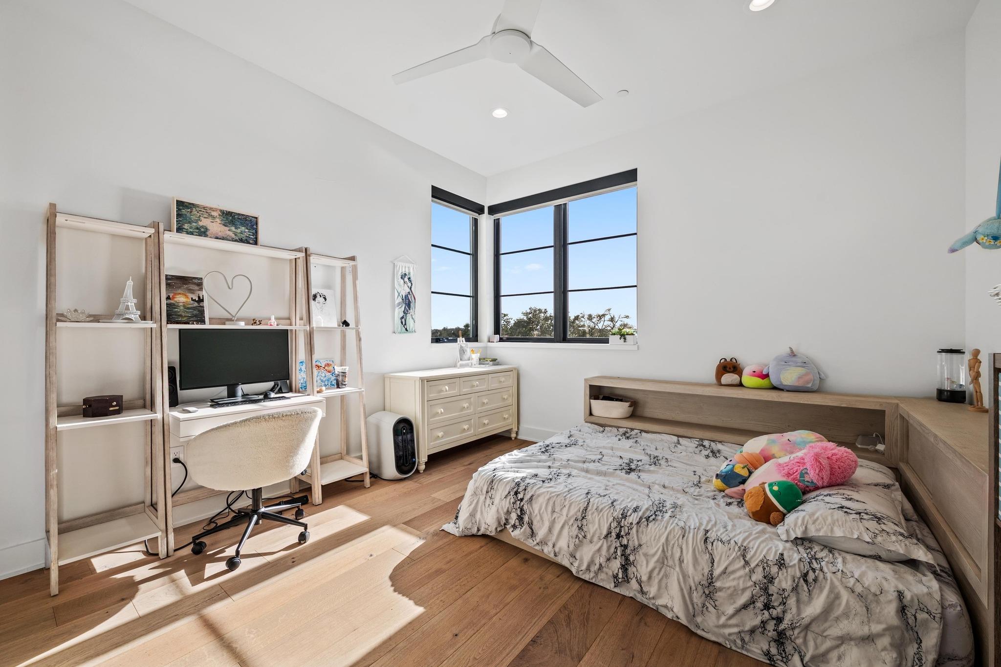 6323 Destiny Hills Dr, Austin, TX 78738