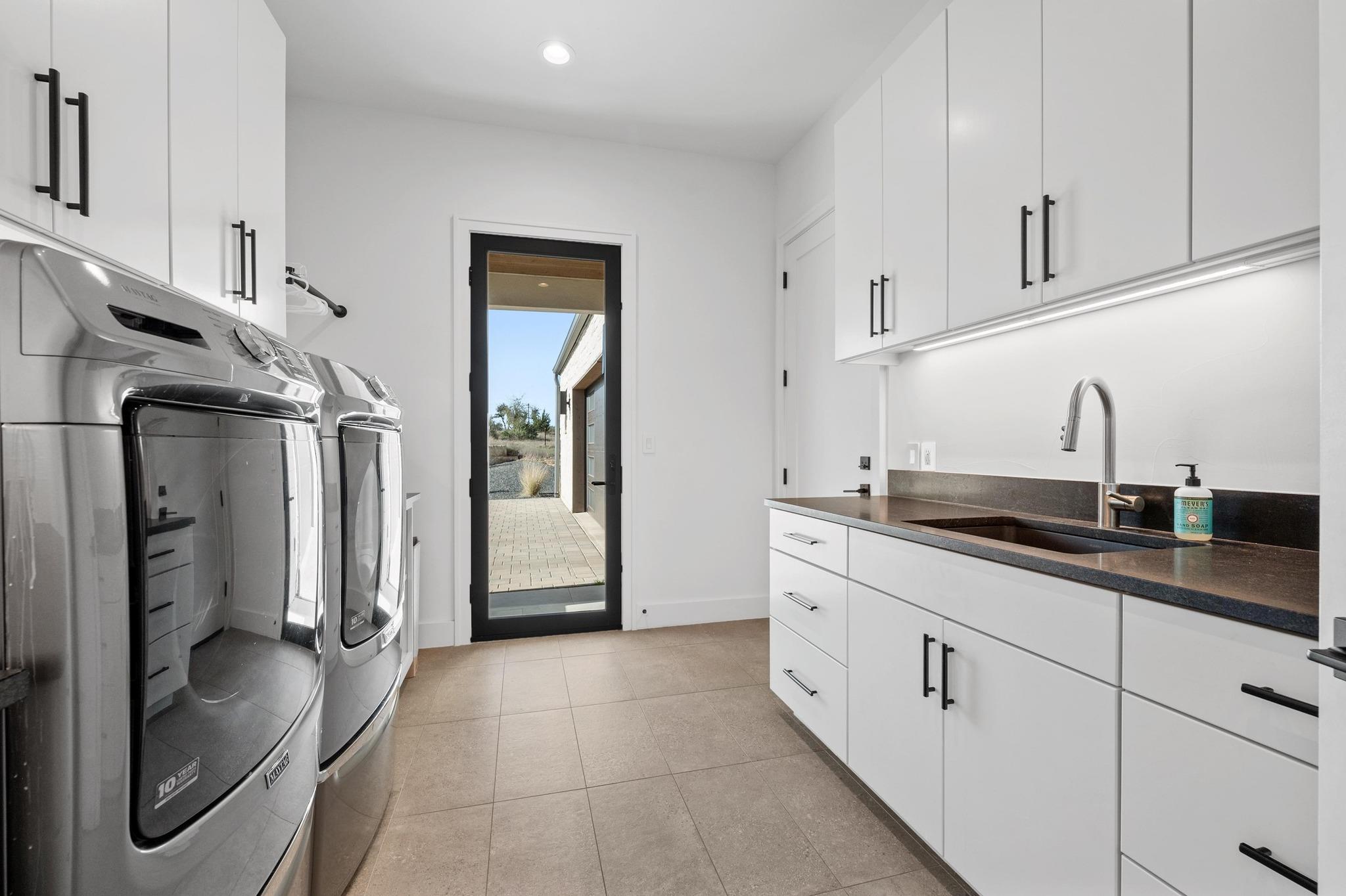 6323 Destiny Hills Dr, Austin, TX 78738