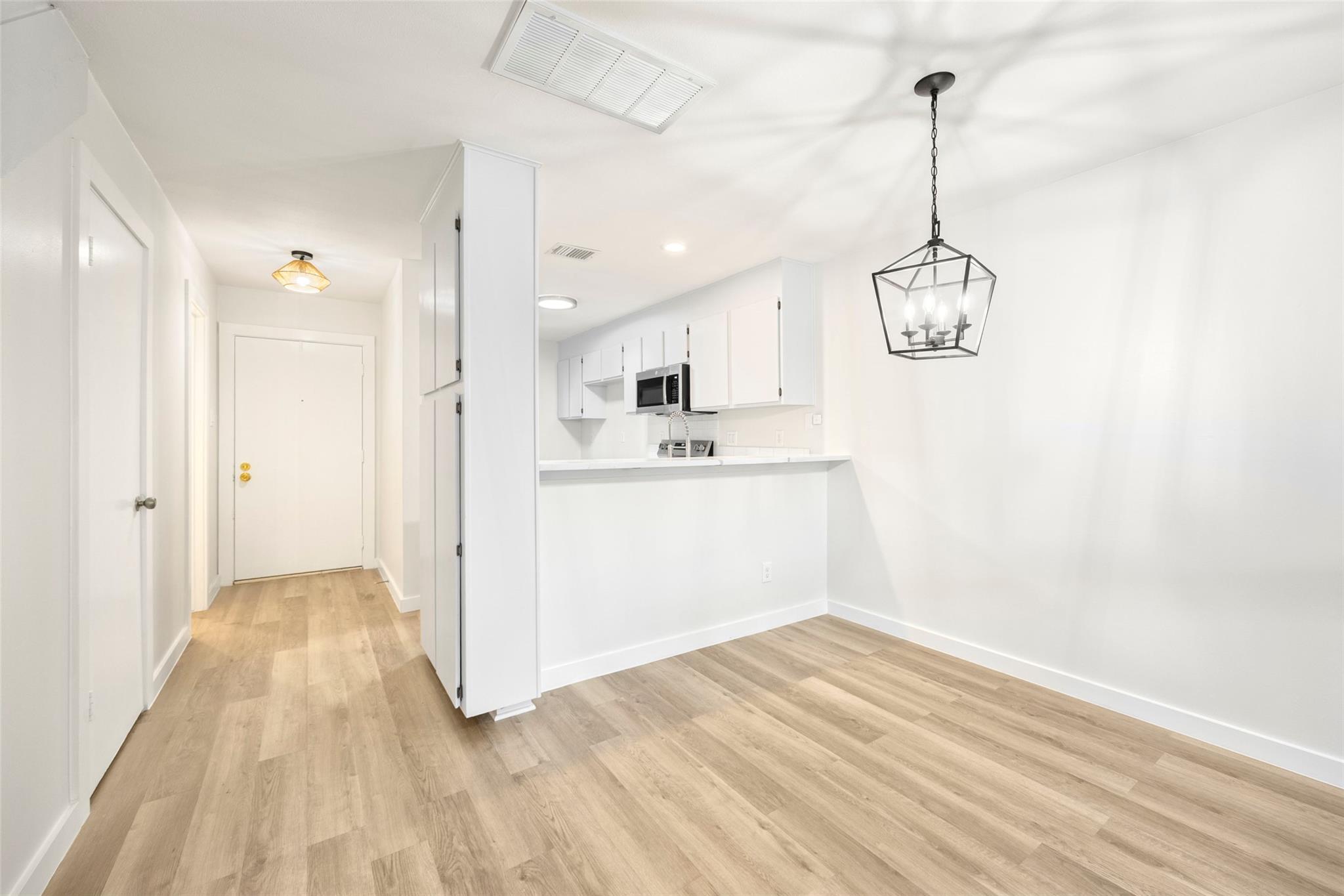 7122 Wood Hollow Dr # 29, Austin, TX 78731