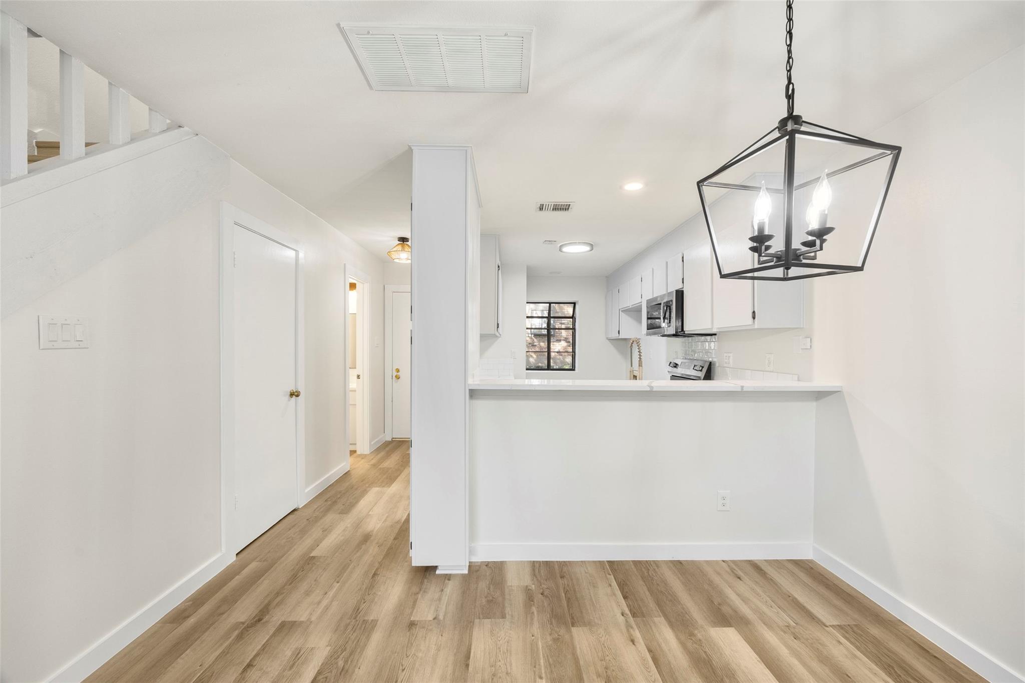 7122 Wood Hollow Dr # 29, Austin, TX 78731