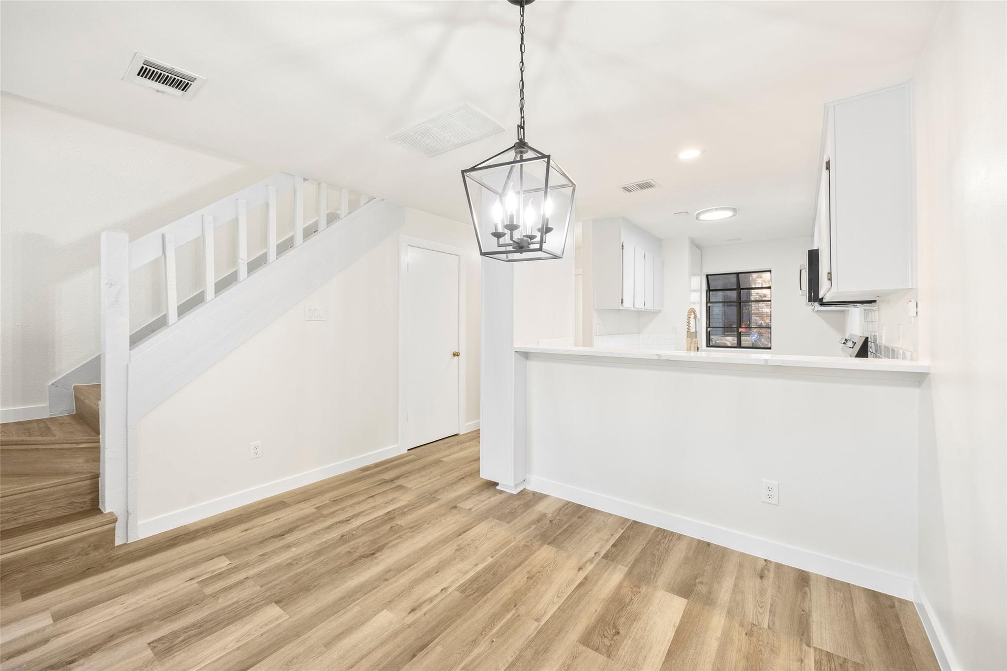 7122 Wood Hollow Dr # 29, Austin, TX 78731