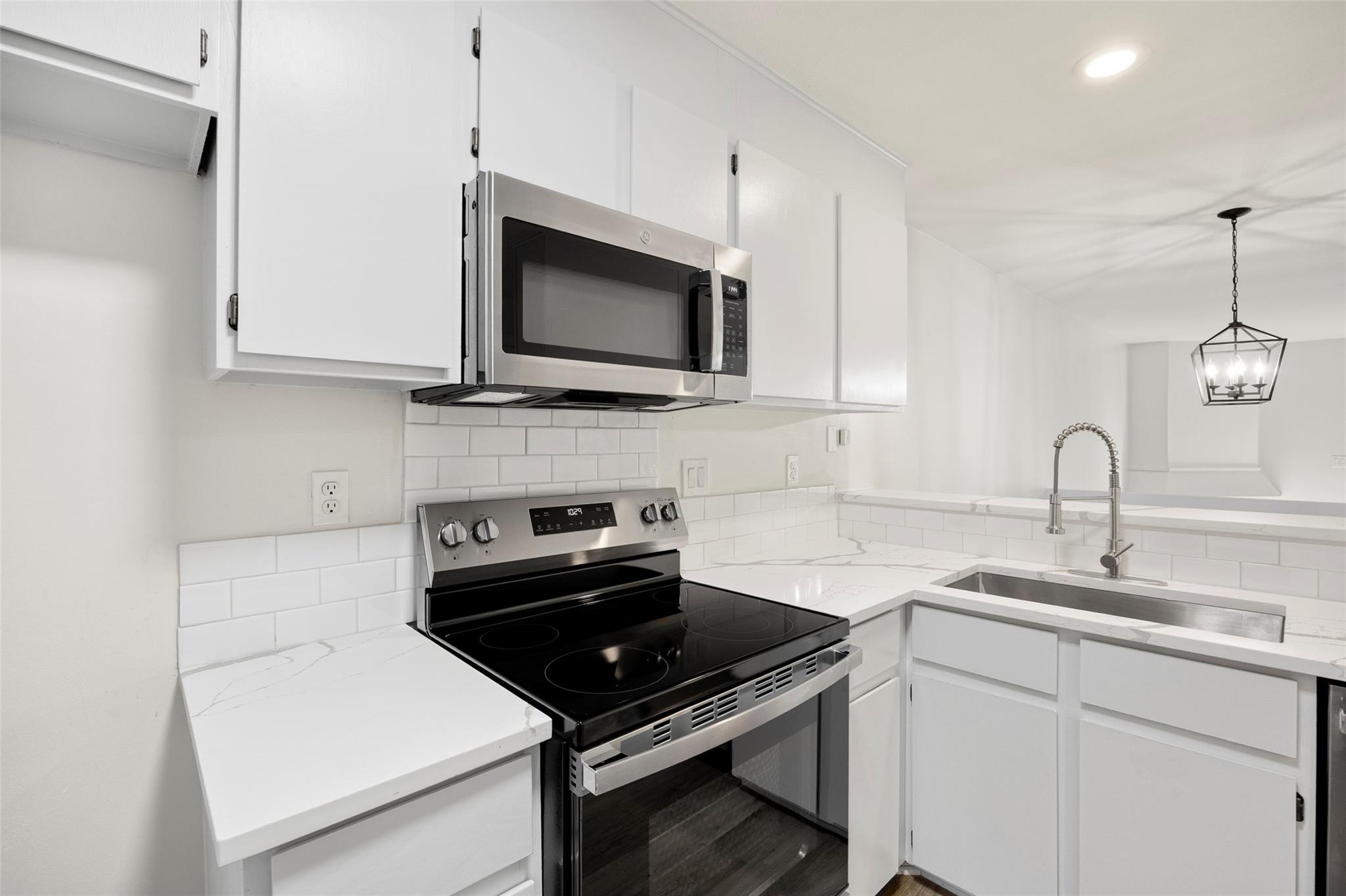 7122 Wood Hollow Dr # 29, Austin, TX 78731